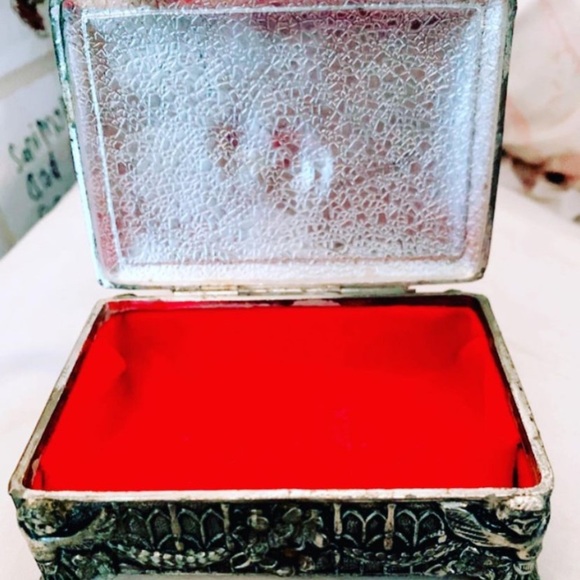 Vintage Metal Flower & Angel Embossed Footed Trinket Box. - Picture 1 of 8